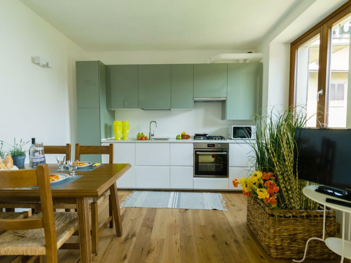 Discesa A Lago With Terrace And Garden On Lake Iseo Рива-ди-Сольто Экстерьер фото